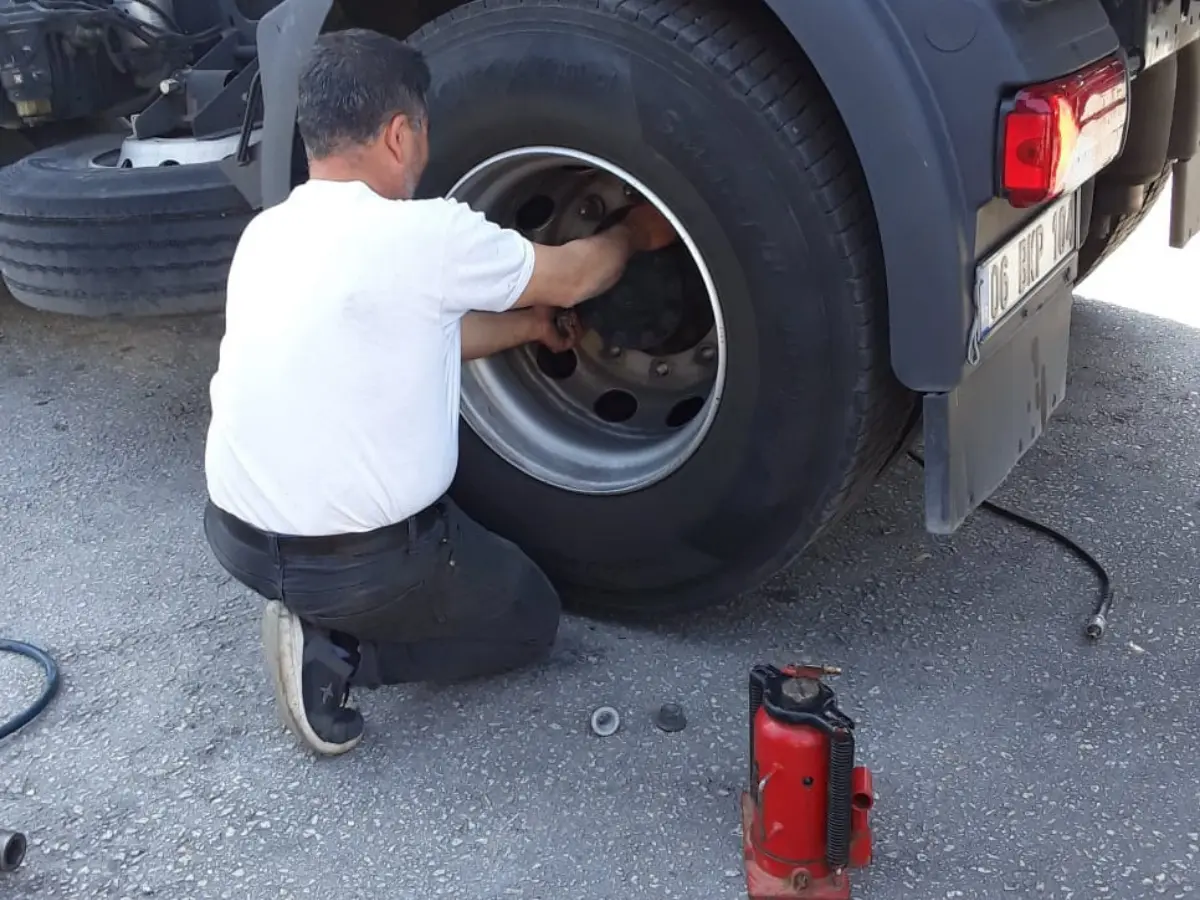 Şehzadeler Oto Lastikçi